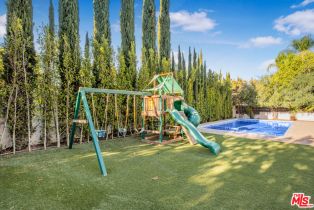 Single Family Residence, 14619 Valley Vista blvd, Sherman Oaks, CA 91403 - 55