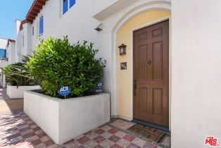 Condominium, 4541 Colfax ave, Studio City, CA 91602 - 5