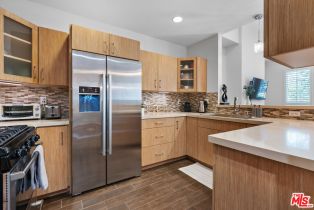 Condominium, 4541 Colfax ave, Studio City, CA 91602 - 13