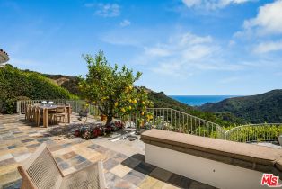 Single Family Residence, 1116 Cumbre Alta ct, Pacific Palisades, CA 90272 - 35