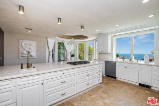 Single Family Residence, 1116 Cumbre Alta ct, Pacific Palisades, CA 90272 - 17