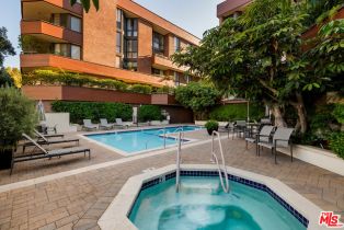 Condominium, 300 Swall dr, Beverly Hills, CA 90211 - 33