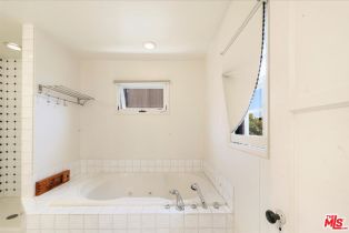 Single Family Residence, 634 15th st, Santa Monica, CA 90402 - 15