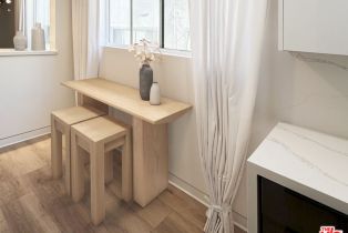 Condominium, 301 Rexford dr, Beverly Hills, CA 90212 - 4