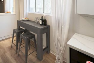 Condominium, 301 Rexford dr, Beverly Hills, CA 90212 - 8