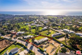 Single Family Residence, 5649 Calpine dr, Malibu, CA 90265 - 32