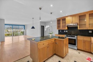 Condominium, 900 Euclid st, Santa Monica, CA 90403 - 4