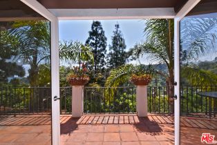 Single Family Residence, 2901 Benedict Canyon Drive, Beverly Hills, CA 90210 - 11