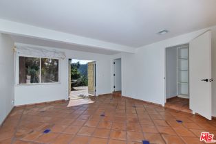 Single Family Residence, 2901 Benedict Canyon Drive, Beverly Hills, CA 90210 - 22