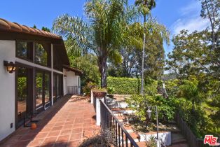 Single Family Residence, 2901 Benedict Canyon Drive, Beverly Hills, CA 90210 - 15