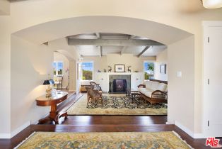 Single Family Residence, 671 Enchanted way, Pacific Palisades, CA 90272 - 4