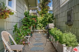 Single Family Residence, 12 Seaview ter, Santa Monica, CA 90401 - 18