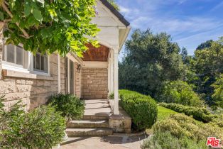 Single Family Residence, 2370 Bowmont dr, Beverly Hills, CA 90210 - 4