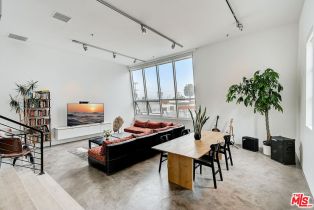 Condominium, 615   Hampton Dr, Venice, CA  Venice, CA 90291