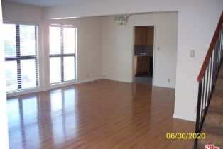 Condominium, 13412 Burbank blvd, Sherman Oaks, CA 91401 - 7