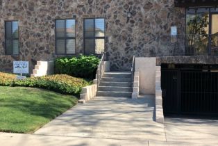 Condominium, 13412 Burbank blvd, Sherman Oaks, CA 91401 - 5