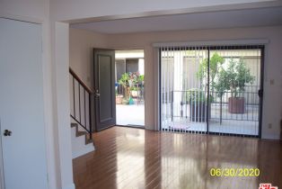 Condominium, 13412 Burbank blvd, Sherman Oaks, CA 91401 - 9