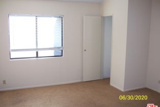 Condominium, 13412 Burbank blvd, Sherman Oaks, CA 91401 - 25