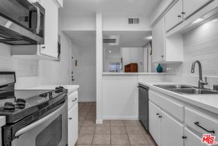 Condominium, 943 12th st, Santa Monica, CA 90403 - 9