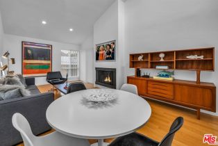 Condominium, 943 12th st, Santa Monica, CA 90403 - 3