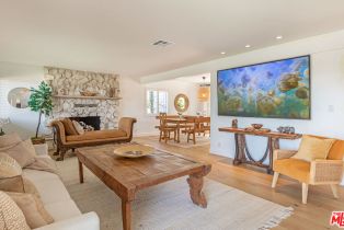 Single Family Residence, 11422 Tongareva st, Malibu, CA 90265 - 5