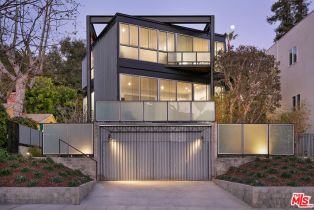 Single Family Residence, 444 Sycamore rd, Santa Monica, CA 90402 - 3