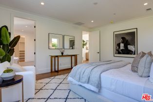 Single Family Residence, 1050 Iliff st, Pacific Palisades, CA 90272 - 33