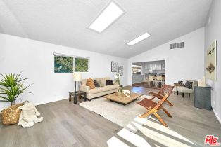 Single Family Residence, 17180 Los Alimos st, Granada Hills, CA 91344 - 3