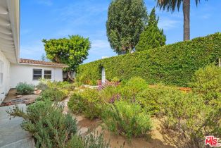 Single Family Residence, 334 Aderno way, Pacific Palisades, CA 90272 - 4