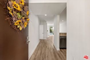 Condominium, 14412 Killion st, Sherman Oaks, CA 91401 - 4