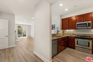 Condominium, 14412 Killion st, Sherman Oaks, CA 91401 - 6