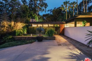 Residential Lease, 219   Chautauqua Blvd, Pacific Palisades, CA  Pacific Palisades, CA 90272