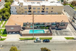 Residential Income, 14254 Burbank blvd, Sherman Oaks, CA 91401 - 5