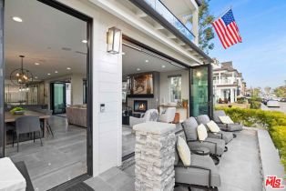 Single Family Residence, 121 Emerald ave, Newport Beach, CA 92662 - 5