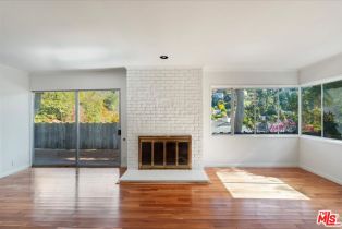 Single Family Residence, 9581 Stuart ln, Beverly Hills, CA 90210 - 9