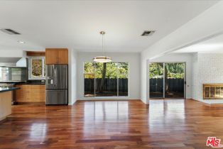 Single Family Residence, 9581 Stuart ln, Beverly Hills, CA 90210 - 14