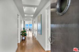 Condominium, 1 Spinnaker st, Marina Del Rey, CA 90292 - 2