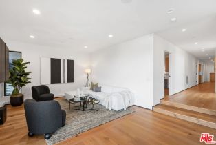 Single Family Residence, 2419 Beverley ave, Santa Monica, CA 90405 - 10