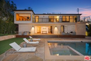 Single Family Residence, 2419   Beverley Ave, Santa Monica, CA  Santa Monica, CA 90405