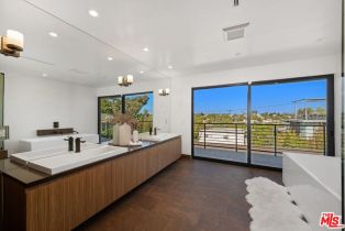 Single Family Residence, 2419 Beverley ave, Santa Monica, CA 90405 - 45