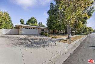 ,  , Woodland Hills, CA 91364 - 46