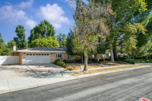 ,  , Woodland Hills, CA 91364 - 2