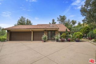 Single Family Residence, 3906 Jim Bowie rd, Agoura Hills, CA 91301 - 4