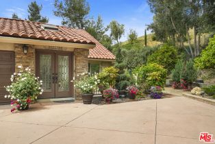 Single Family Residence, 3906 Jim Bowie rd, Agoura Hills, CA 91301 - 5