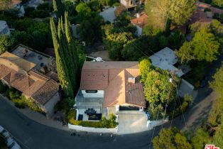 Single Family Residence, 13481 Cheltenham dr, Sherman Oaks, CA 91423 - 4