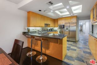 Condominium, 12841 Bloomfield st, Studio City, CA 91604 - 12