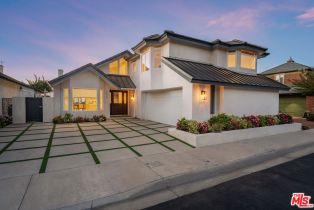 Single Family Residence, 1915   Yacht Truant, Newport Beach, CA  Newport Beach, CA 92660