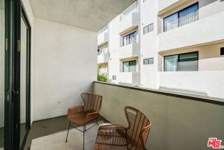 Apartment, 430 Maple dr, Beverly Hills, CA 90210 - 20