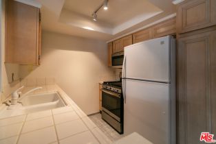 Condominium, 4859 Coldwater Canyon ave, Sherman Oaks, CA 91423 - 14