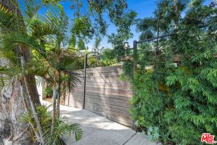 Single Family Residence, 749 Indiana ave, Venice, CA 90291 - 3